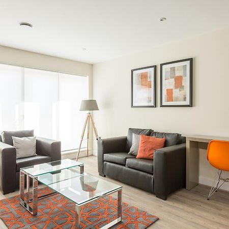 House Of Fisher- Solstice House Apartments Farnborough  Esterno foto