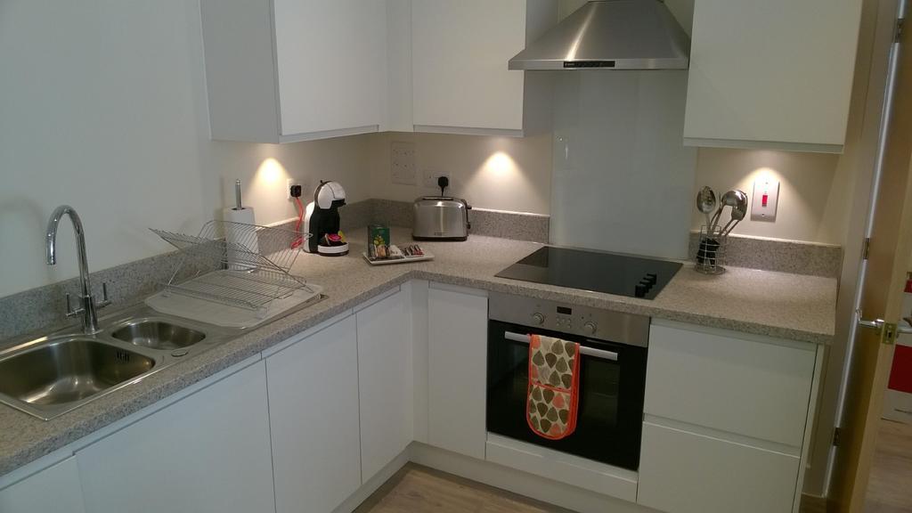House Of Fisher- Solstice House Apartments Farnborough  Esterno foto