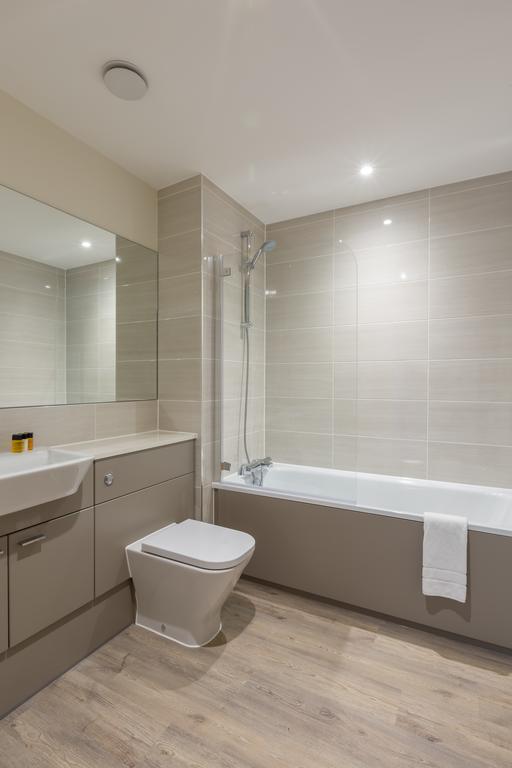 House Of Fisher- Solstice House Apartments Farnborough  Esterno foto